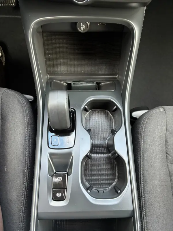 Volvo XC 40 1.5 T2 Momentum Plus Geartronic 21