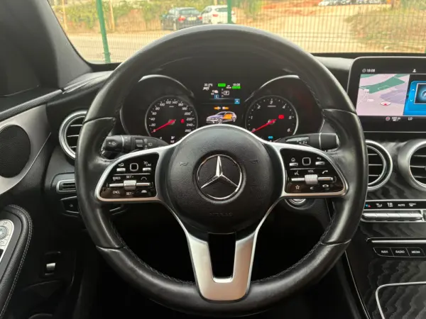 Mercedes-Benz C 300 C300 de hibrido plu-in 16