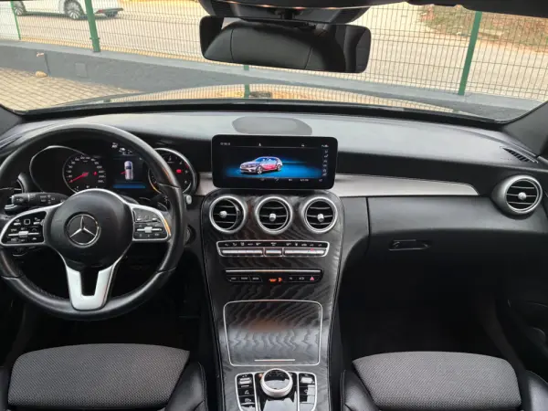Mercedes-Benz C 300 C300 de hibrido plu-in 31