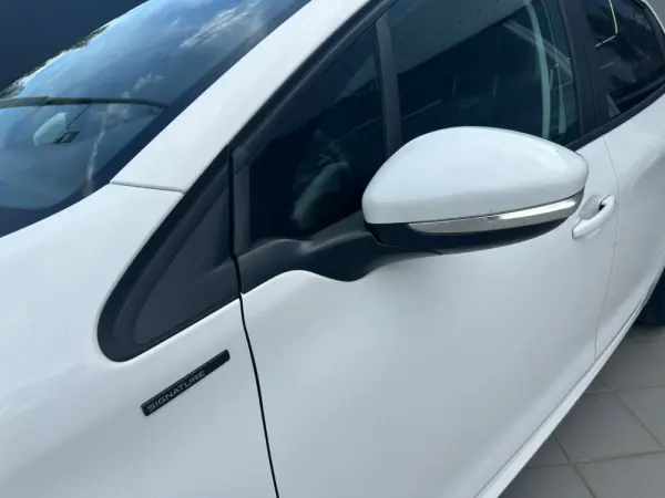 Peugeot 208 1.5 BlueHDi Signature 6
