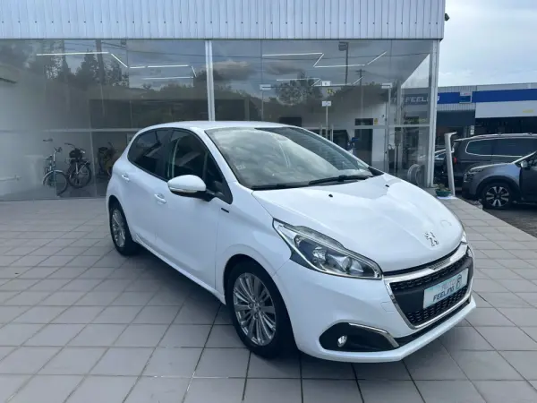 Peugeot 208 1.5 BlueHDi Signature 3