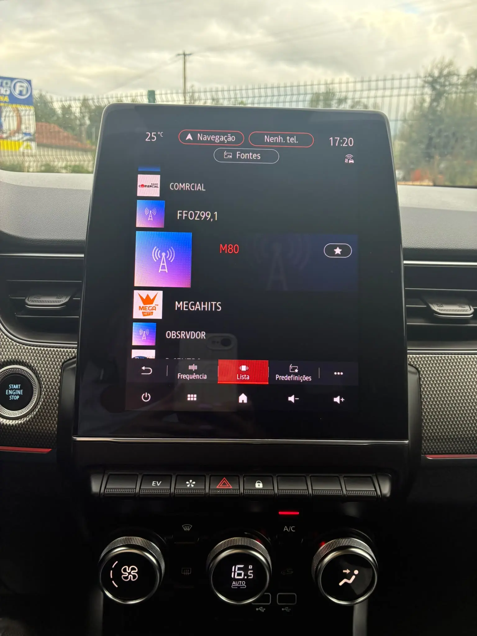 Renault Arkana 1.6 E-Tech Intens 19
