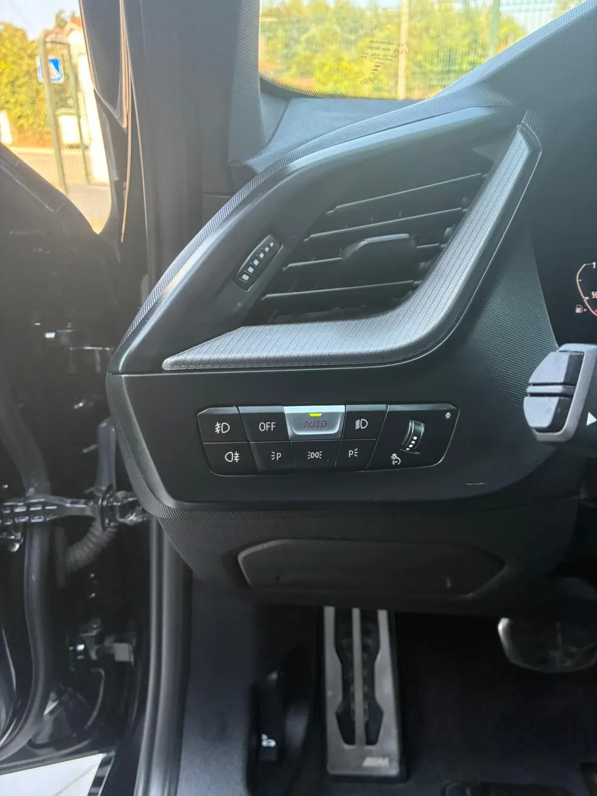 BMW 120 i Aut. M Sport 9