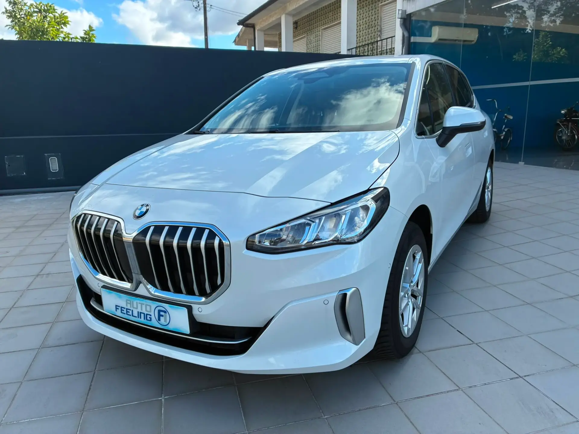 BMW 218 Active Tourer i Line Luxury Auto 1