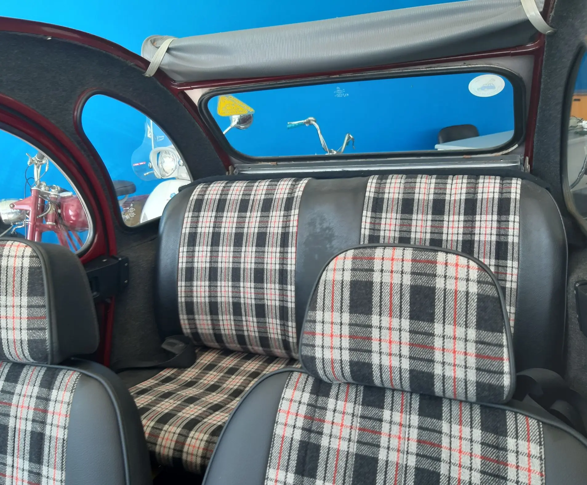 Citroen 2CV Charlestone 13