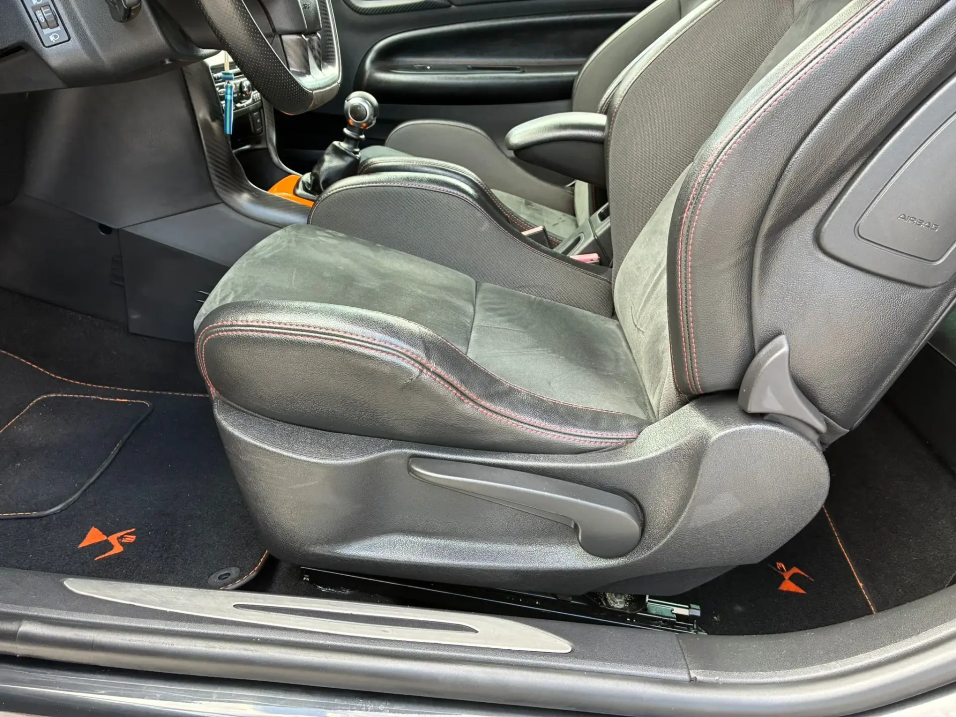 Citroen DS3 1.6 RACING 22