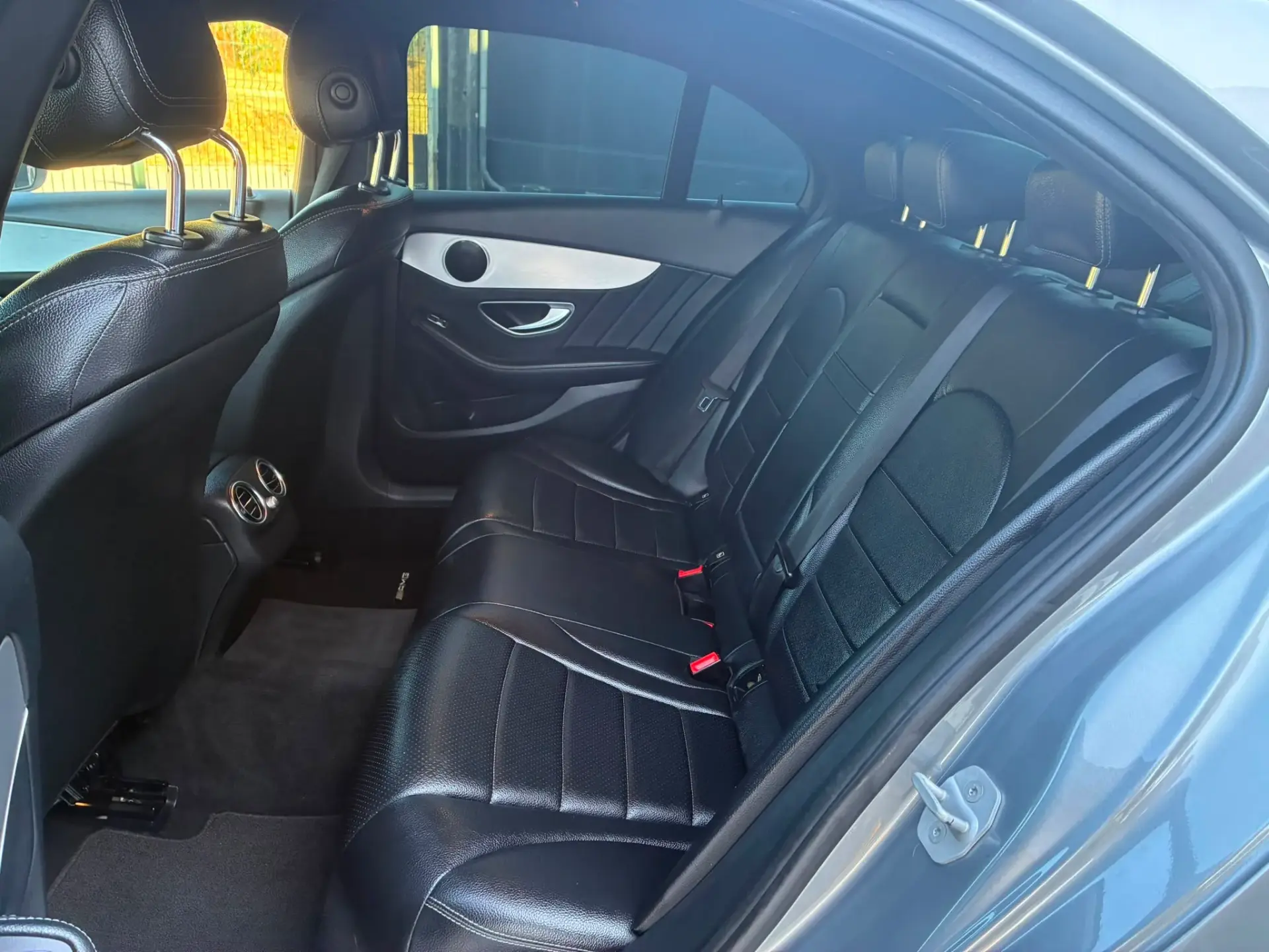 Mercedes-Benz C 300 De  HYBRID BLUE TEC AMG LINE 31