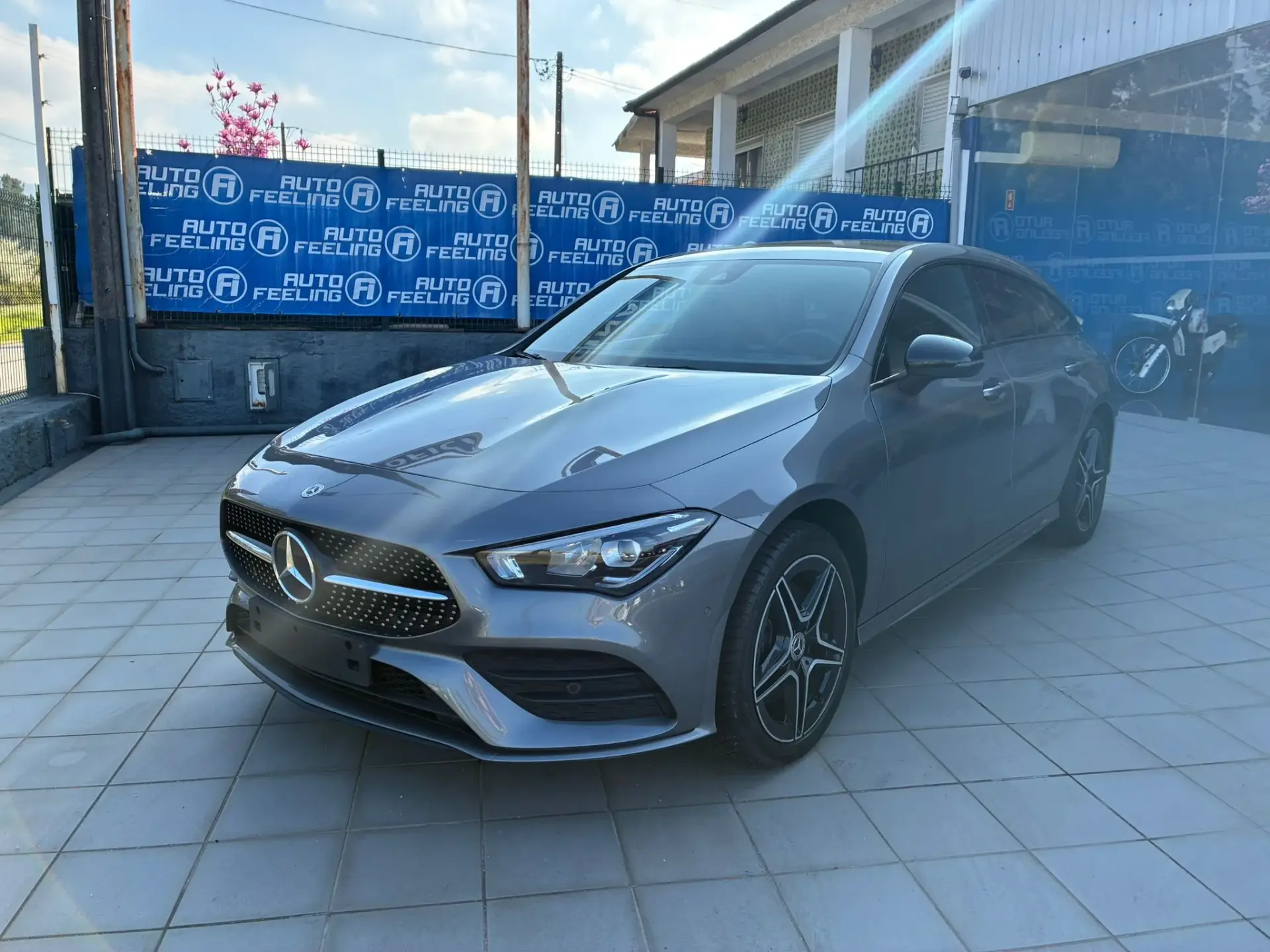 Mercedes-Benz CLA 250 250e  AMG LINE 1
