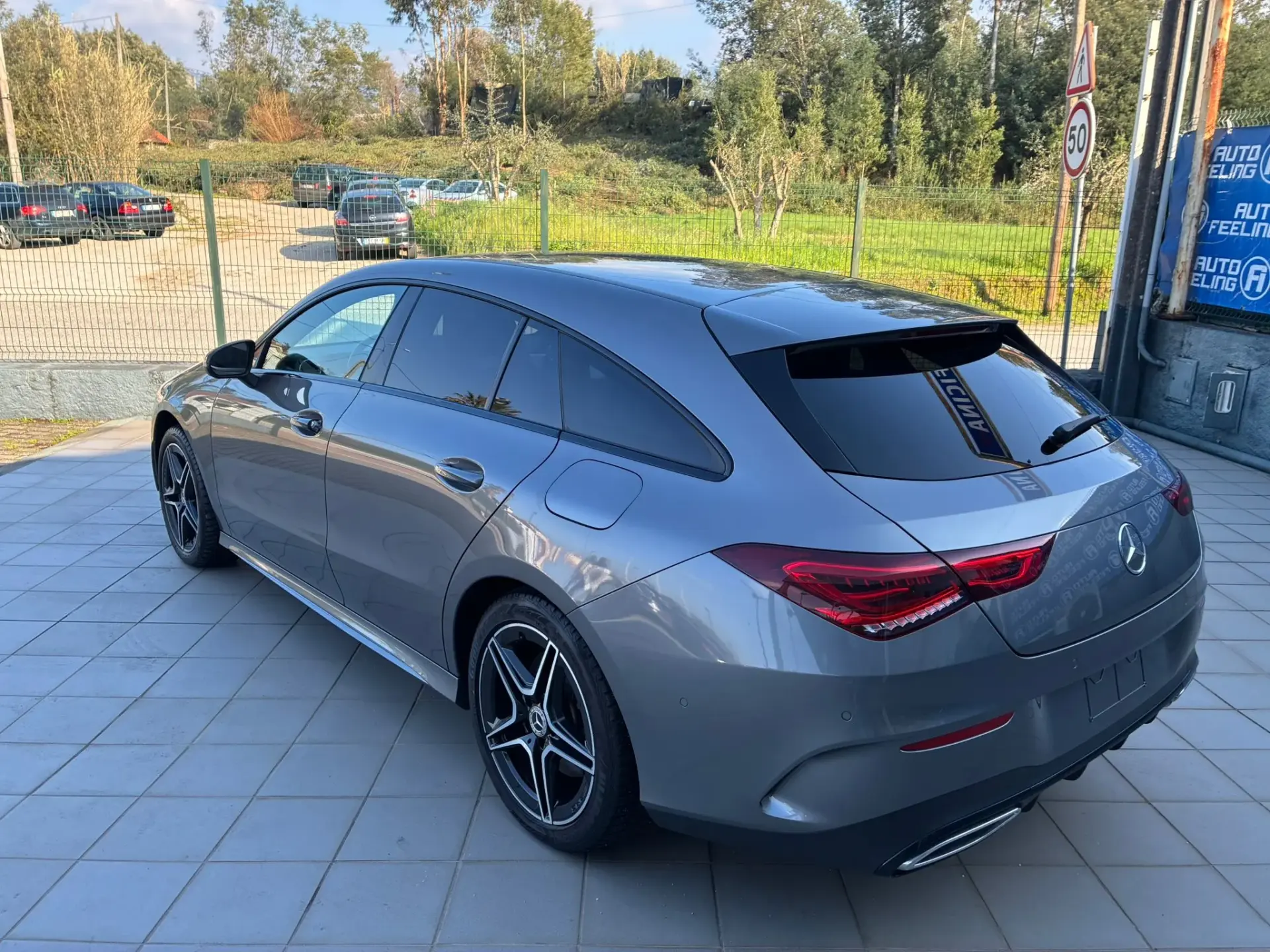 Mercedes-Benz CLA 250 250e  AMG LINE 9