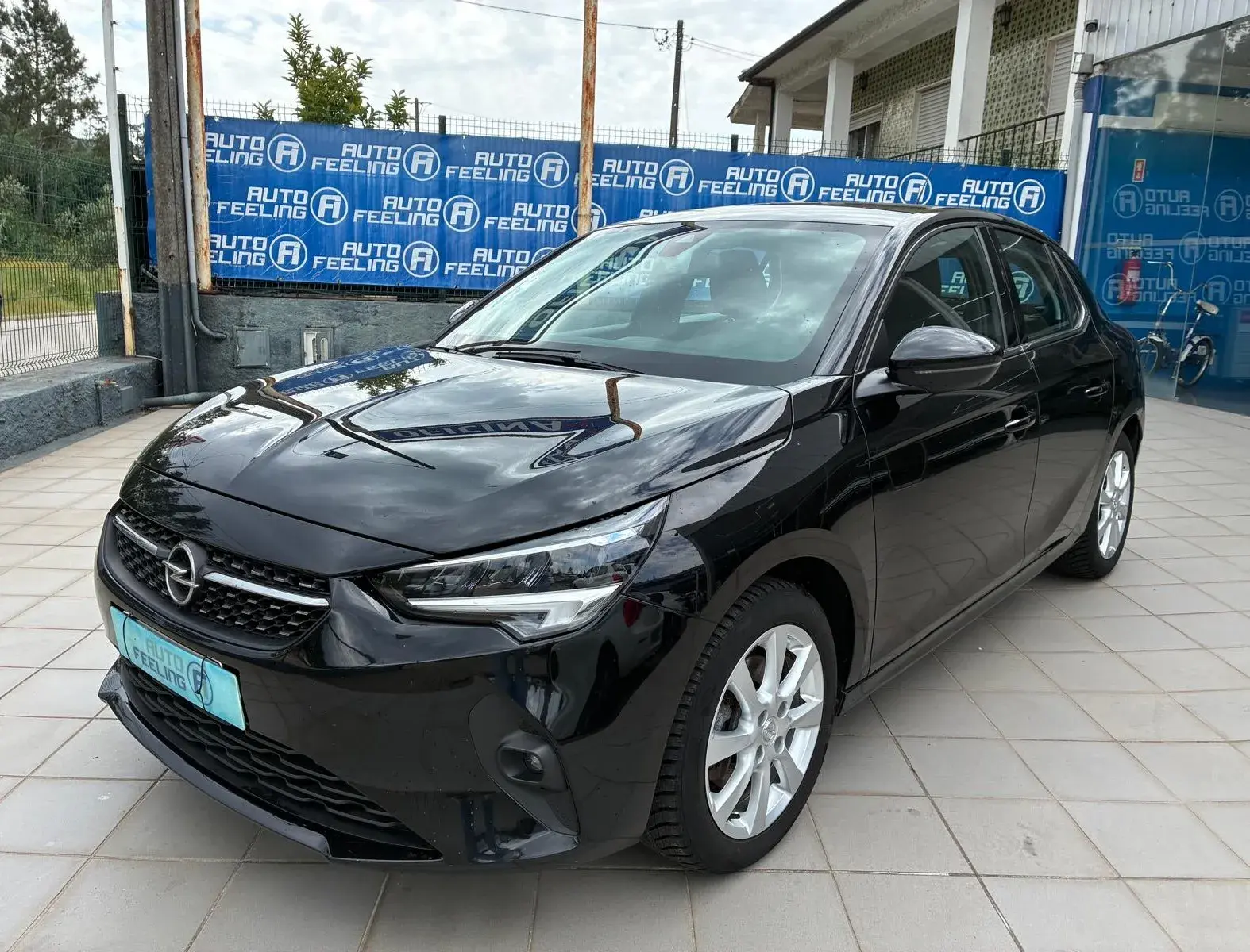 Opel Corsa 1.5 D Elegance 1