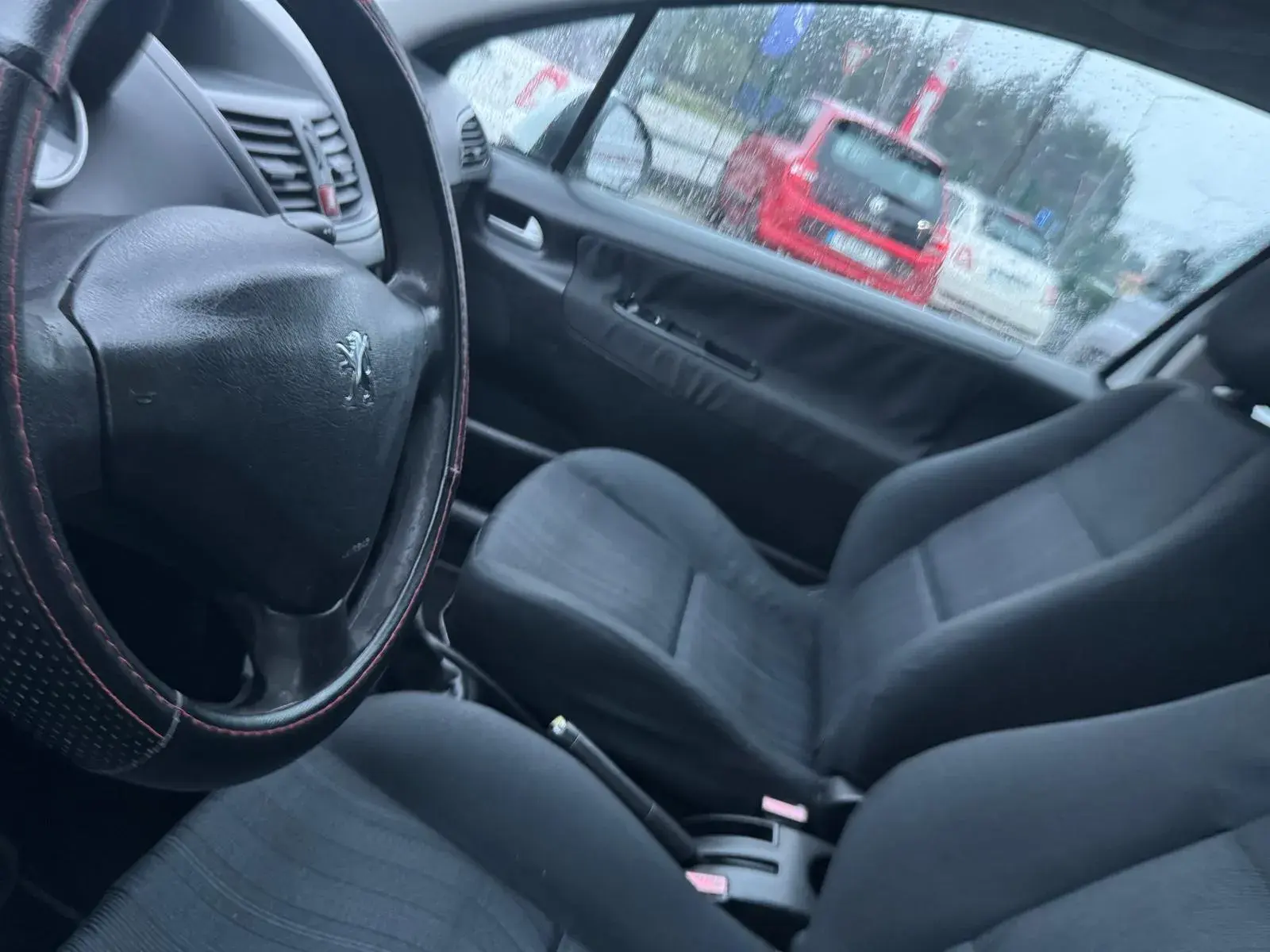 Peugeot 207 1.4 HDi Urban 6