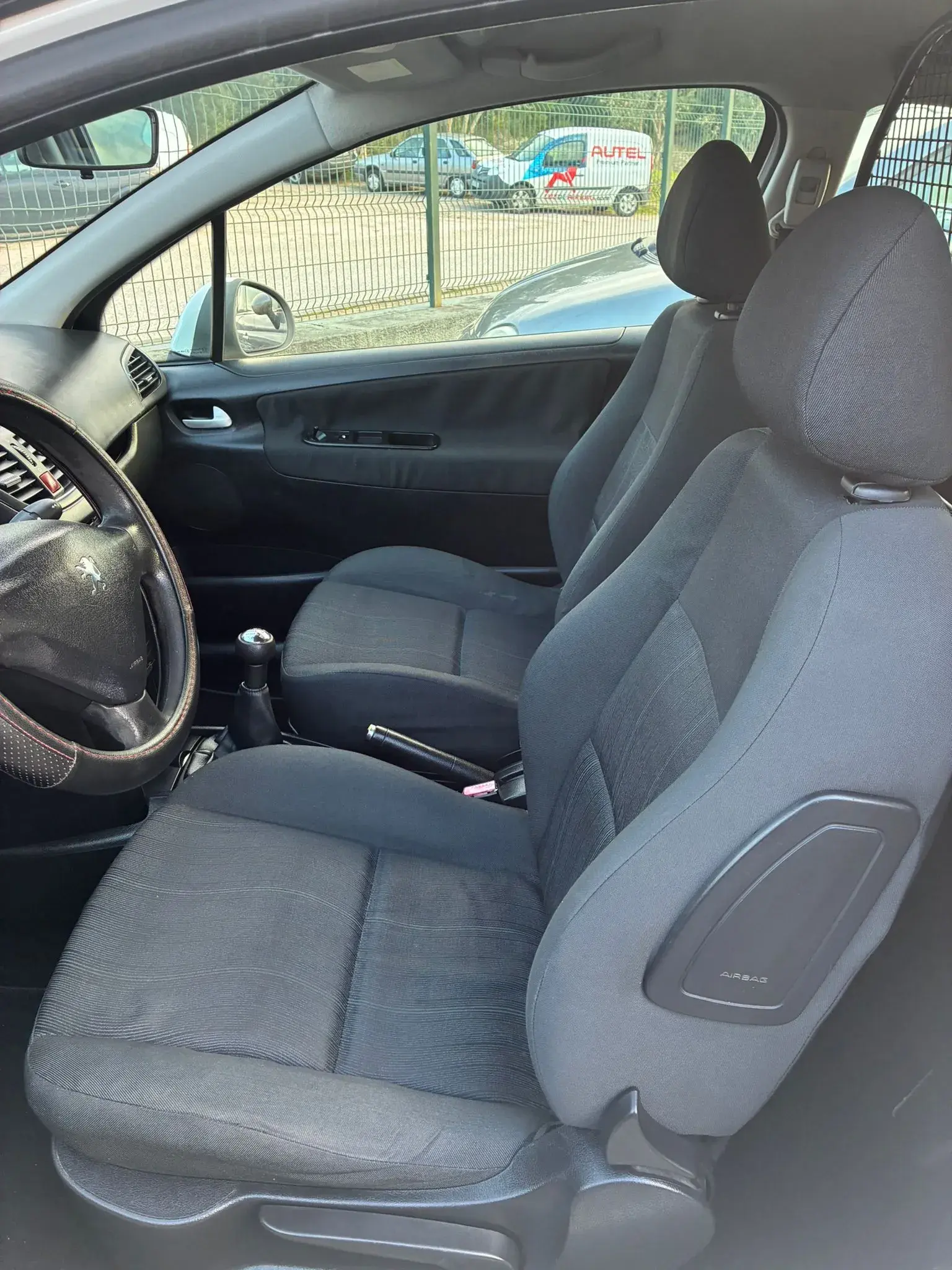 Peugeot 207 1.4 HDi Urban 8
