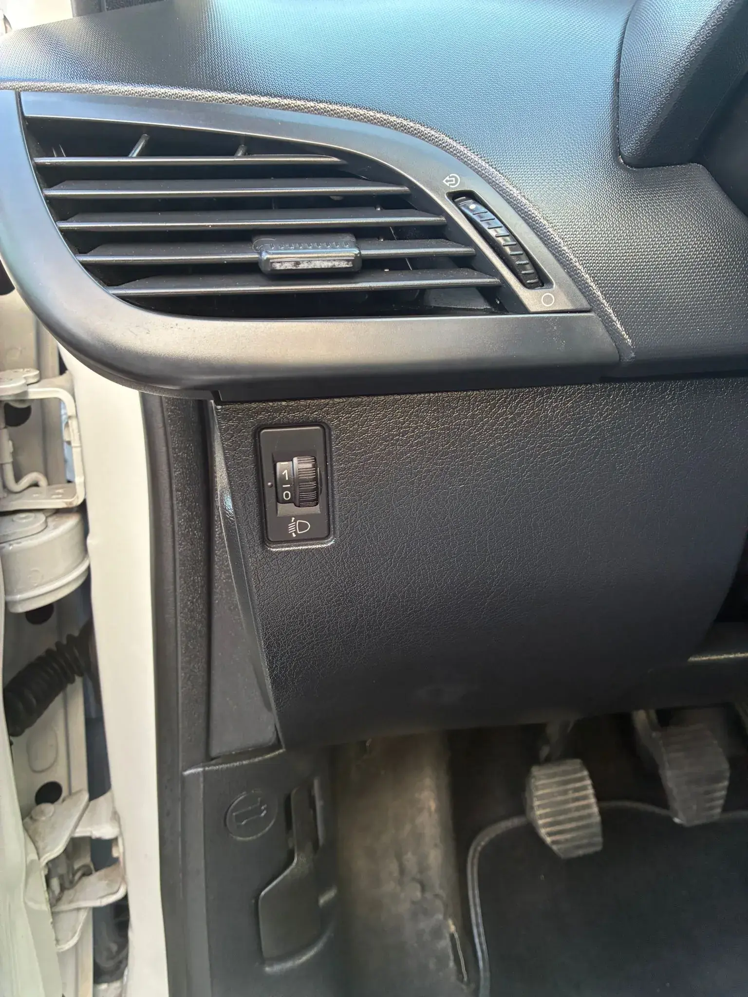Peugeot 207 1.4 HDi Urban 10