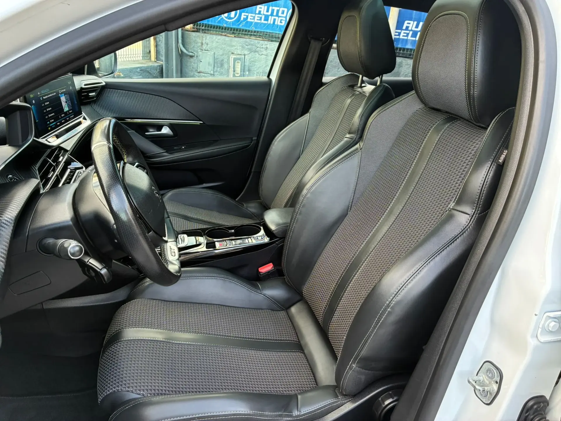 Peugeot e-208 50 kWh GT Line 24