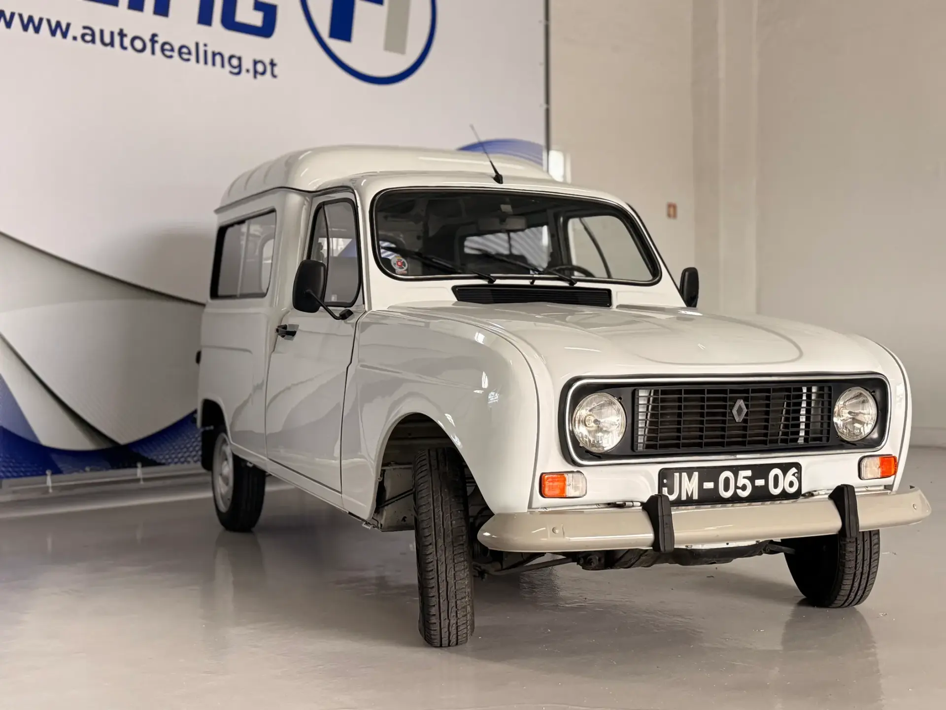 Renault 4 4 F 4
