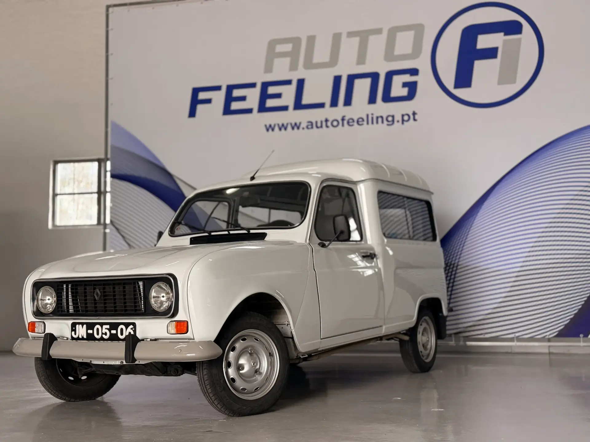 Renault 4 4 F 6