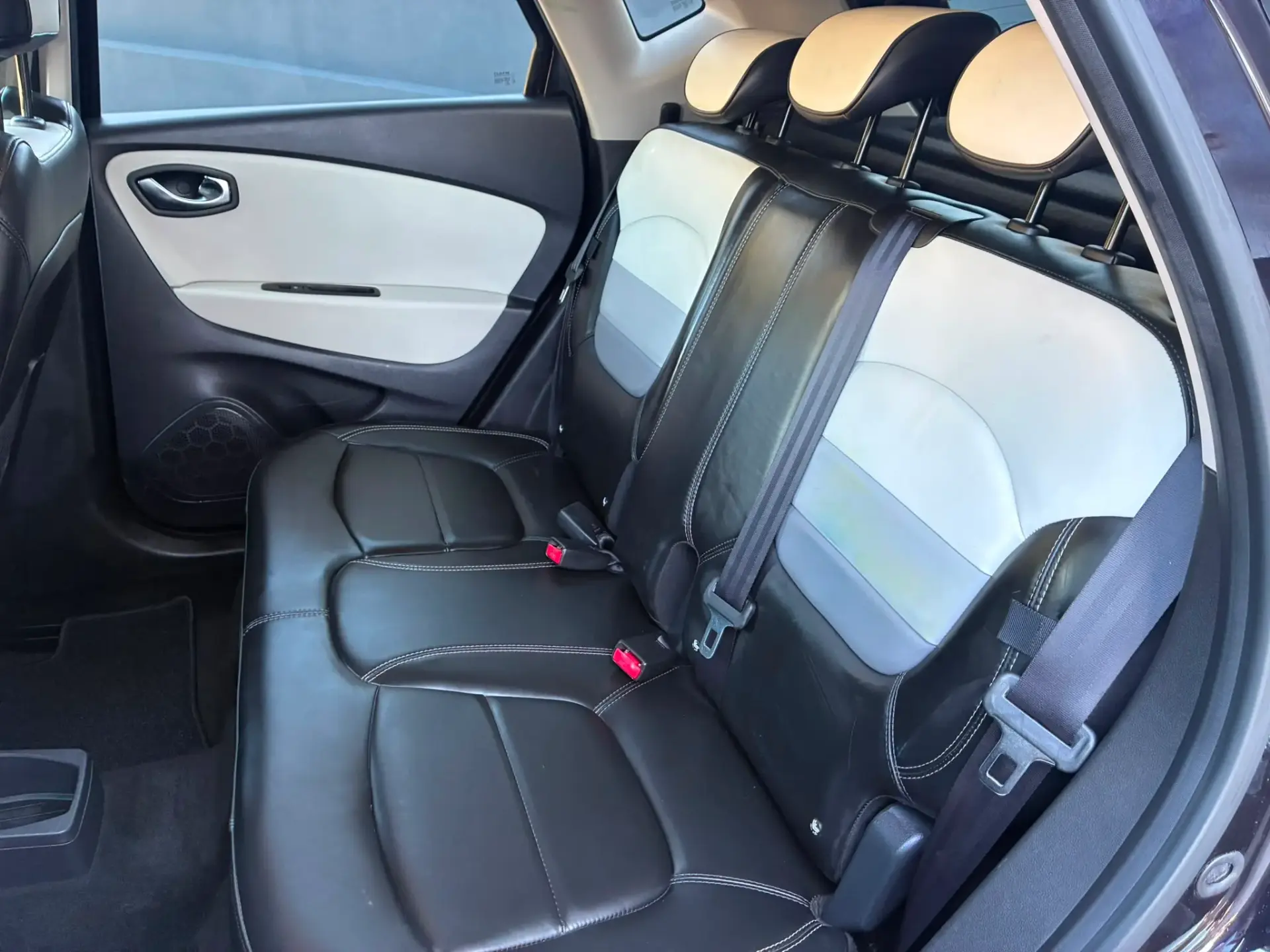 Renault Captur 1.2 TCe Initiale Paris EDC 26