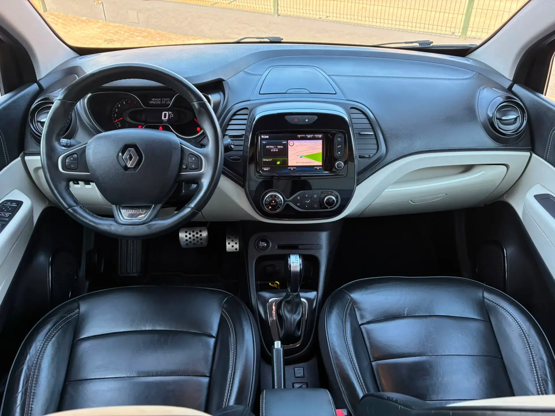 Renault Captur 1.2 TCe Initiale Paris EDC 27