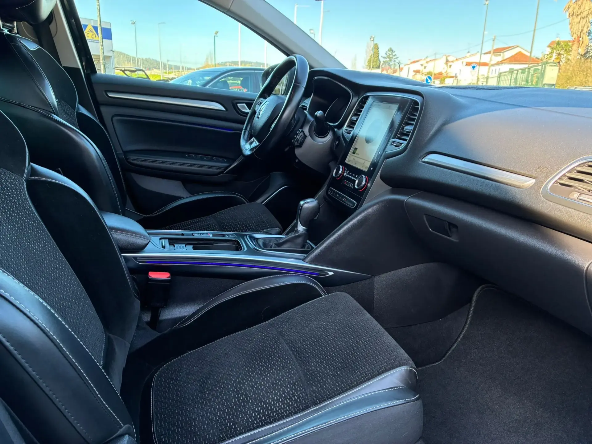 Renault Mégane IV SPORT TOURER 1.5 DCI INTENSE 21