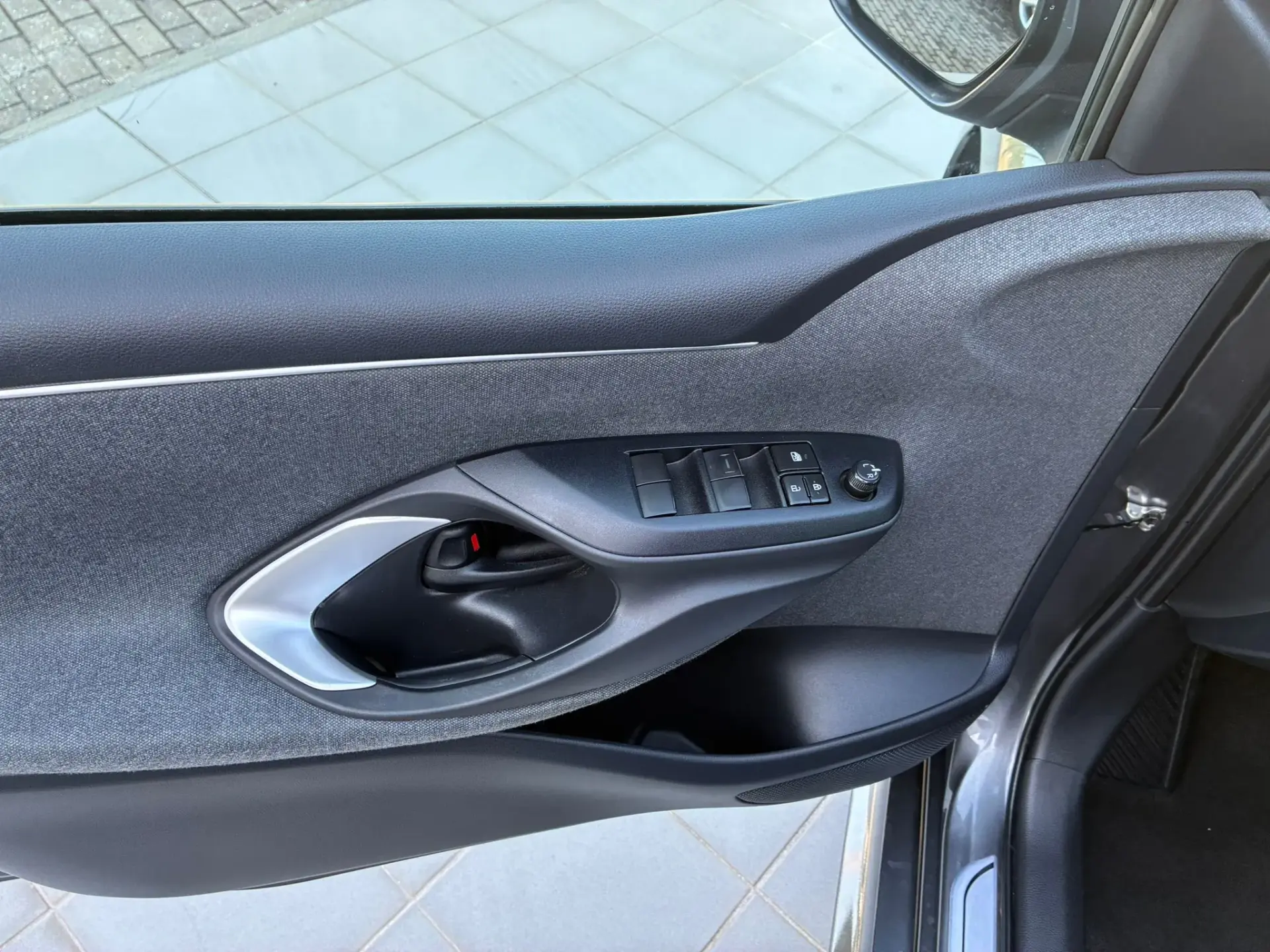Toyota Yaris 1.5 HDF Luxury 9