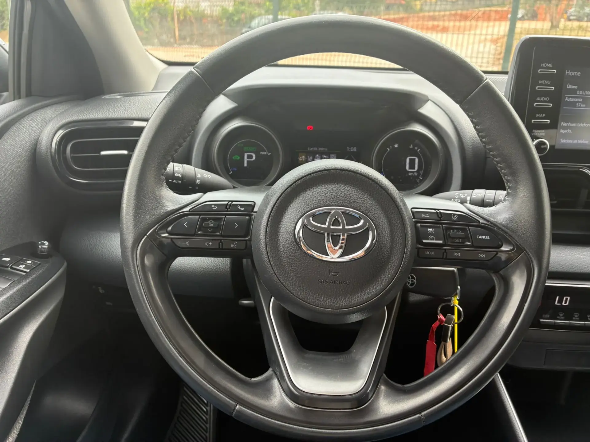 Toyota Yaris 1.5 HDF Luxury 11