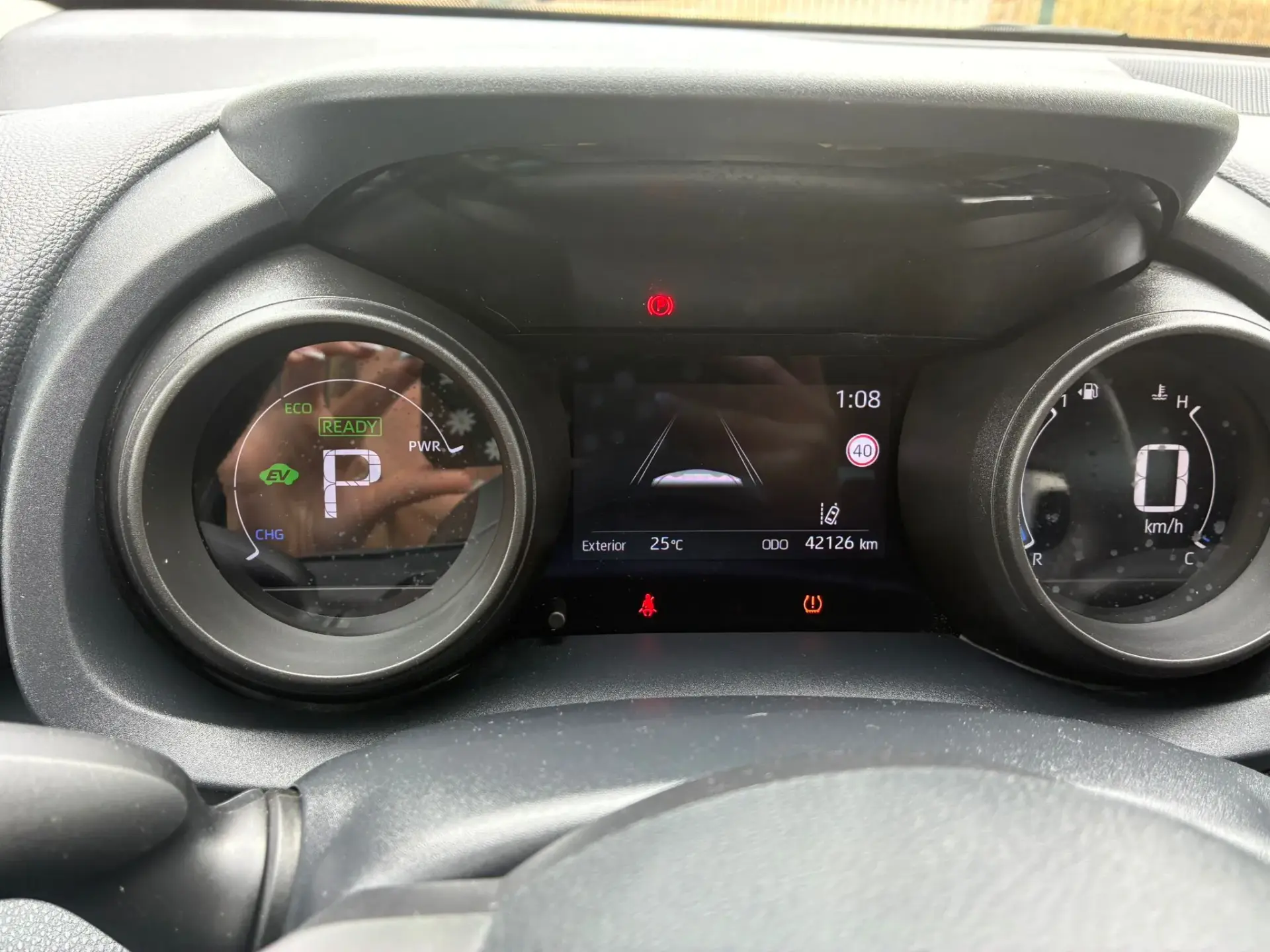 Toyota Yaris 1.5 HDF Luxury 14