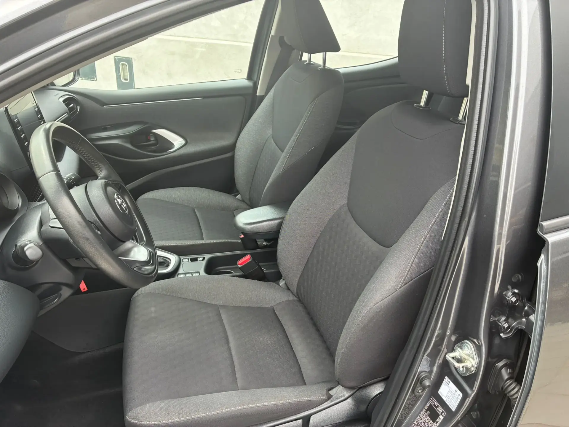 Toyota Yaris 1.5 HDF Luxury 18