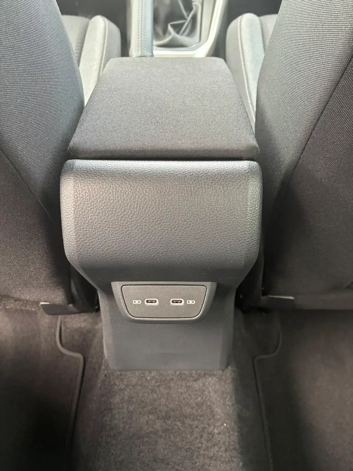 Volkswagen Taigo 1.0 TSI Urban 31