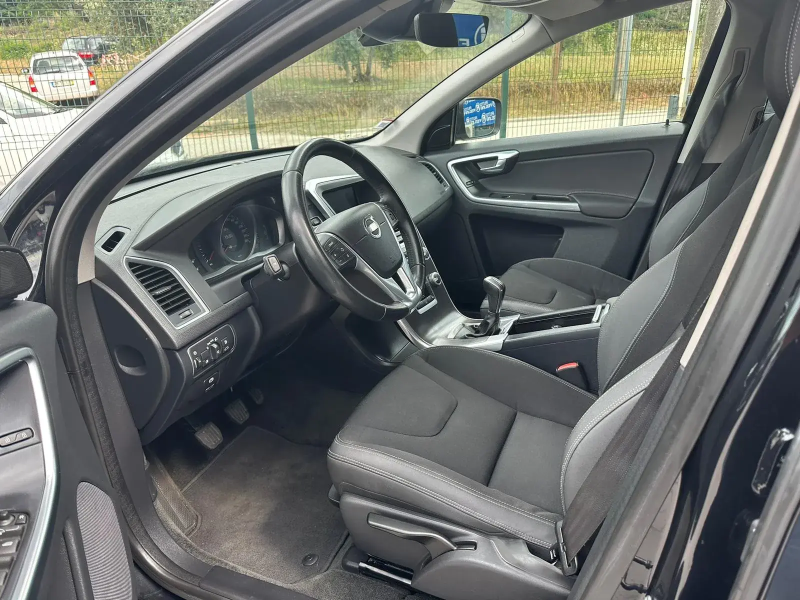 Volvo XC 60 2.0 D4 Momentum 7