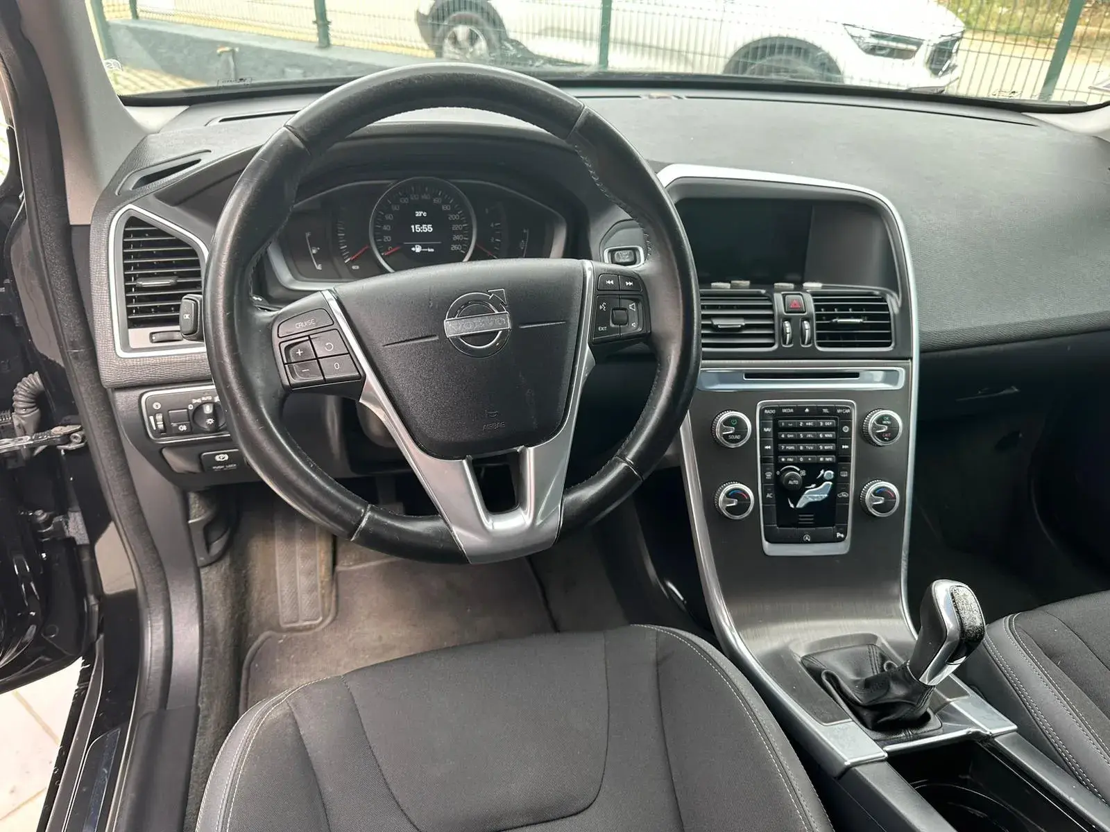 Volvo XC 60 2.0 D4 Momentum 10