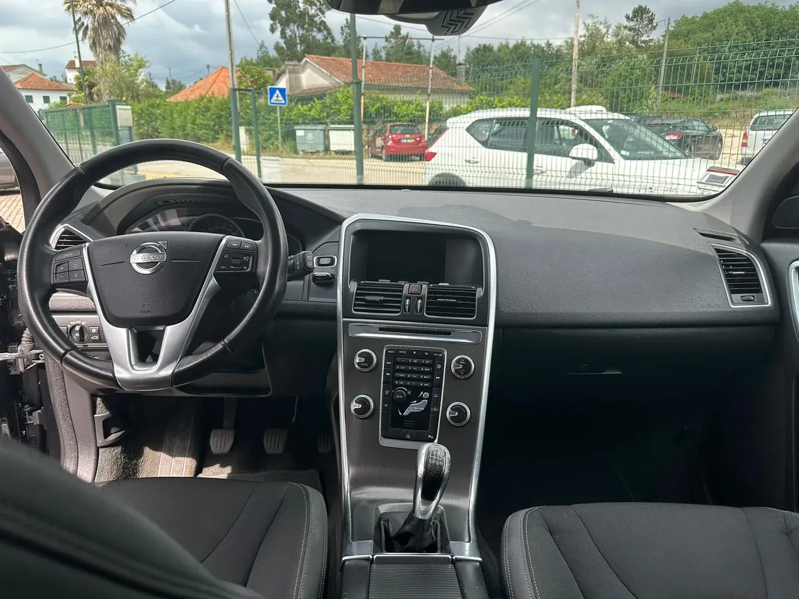 Volvo XC 60 2.0 D4 Momentum 18