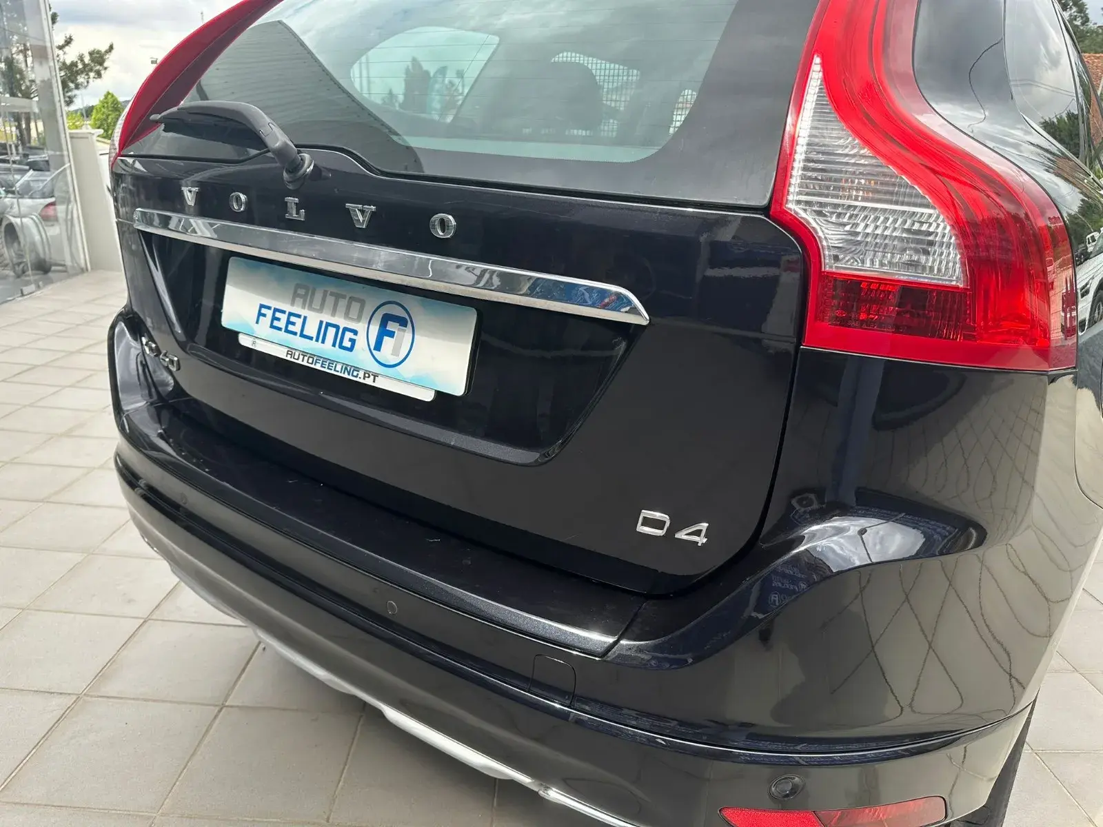 Volvo XC 60 2.0 D4 Momentum 28