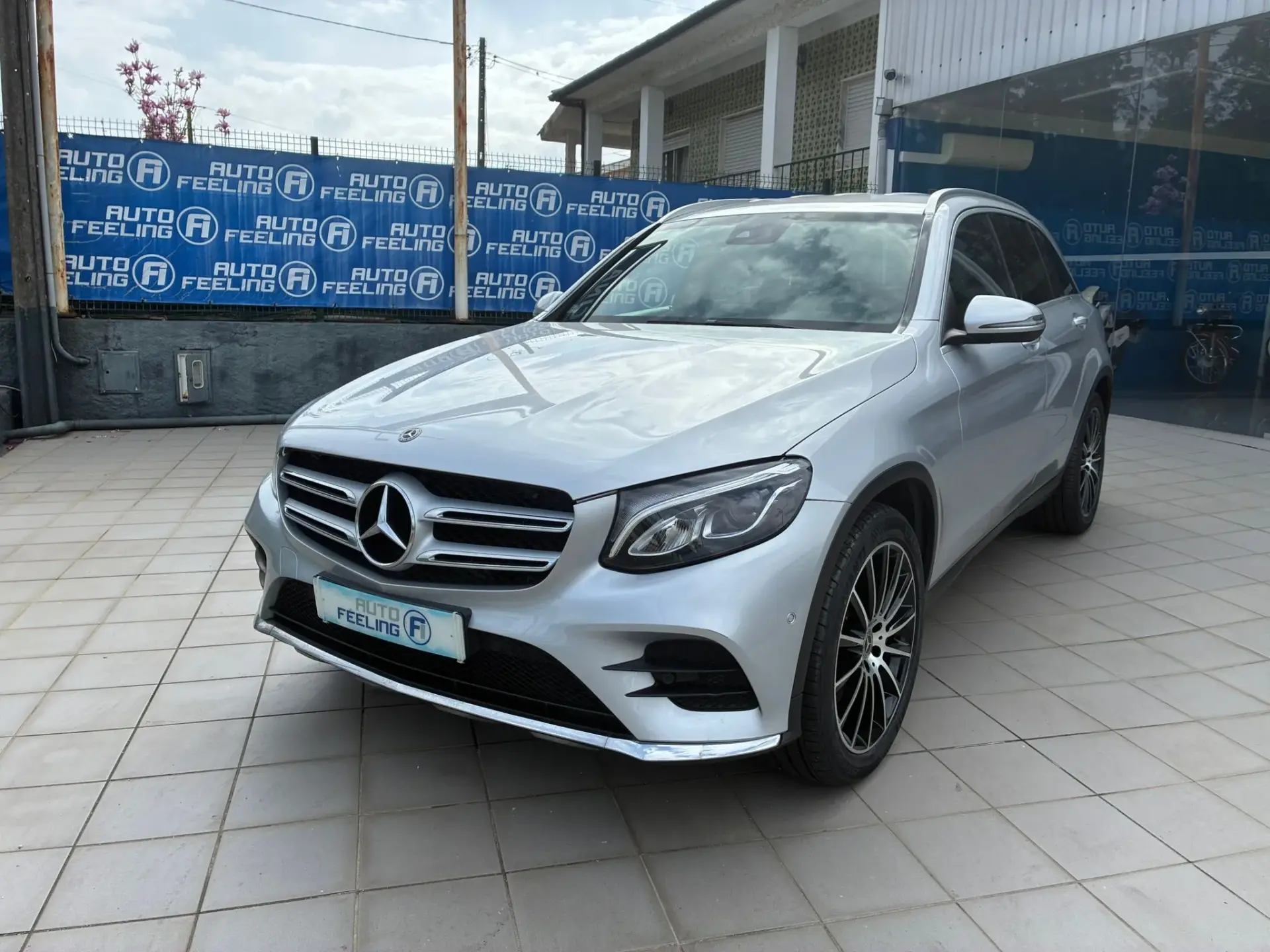 Mercedes-Benz GLC 250 d AMG Line 4-Matic 3