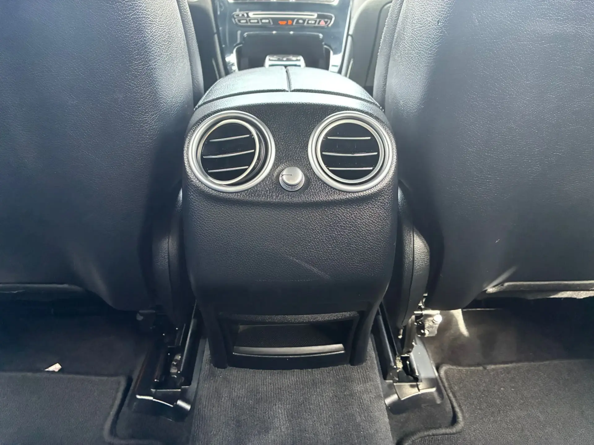 Mercedes-Benz GLC 250 d AMG Line 4-Matic 27