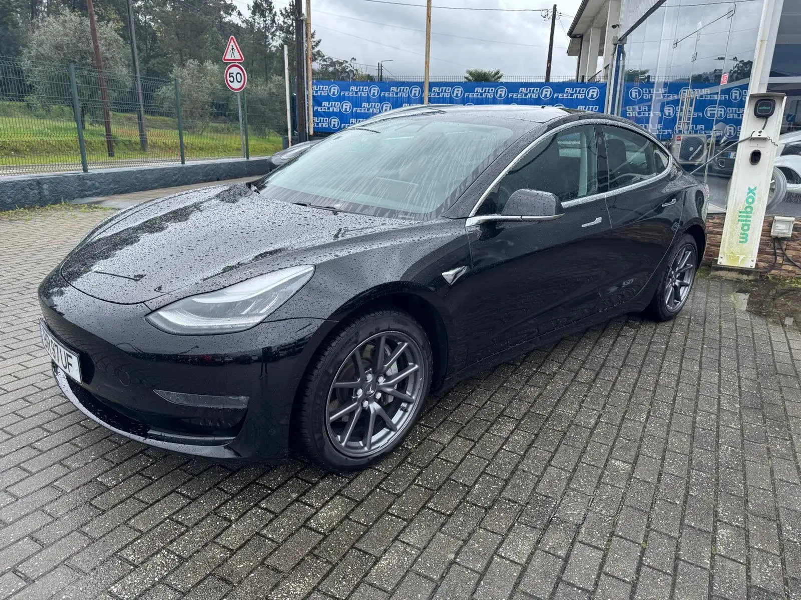 Tesla Model 3 Long-Range Dual Motor AWD 1