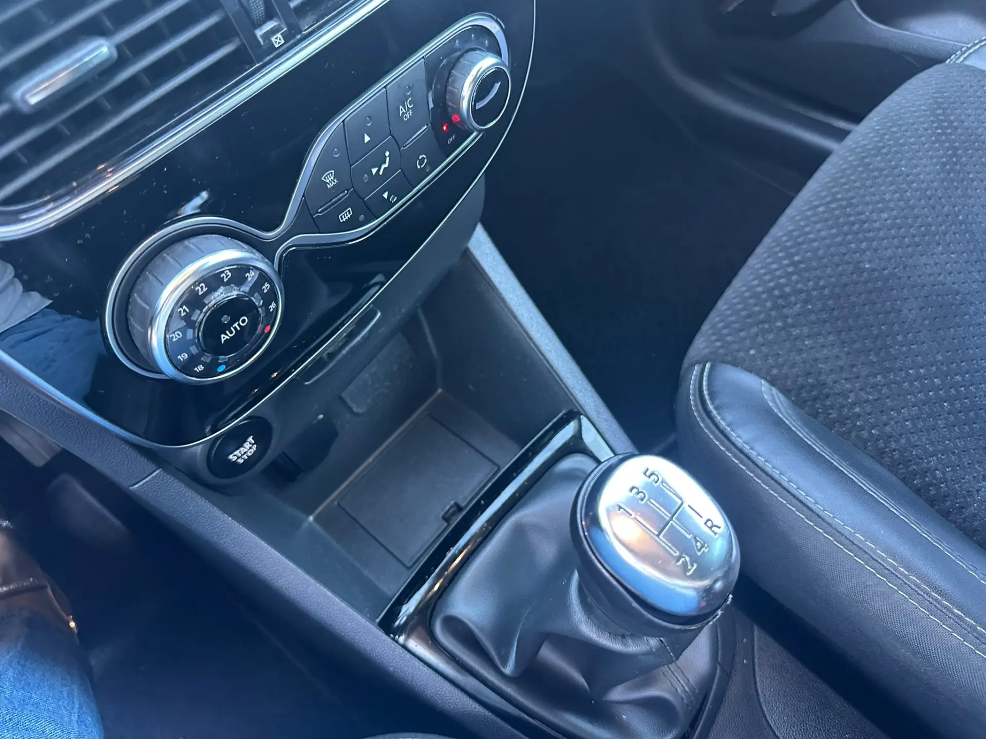 Renault Clio Energy dCi 90 Start & Stop Intens 20