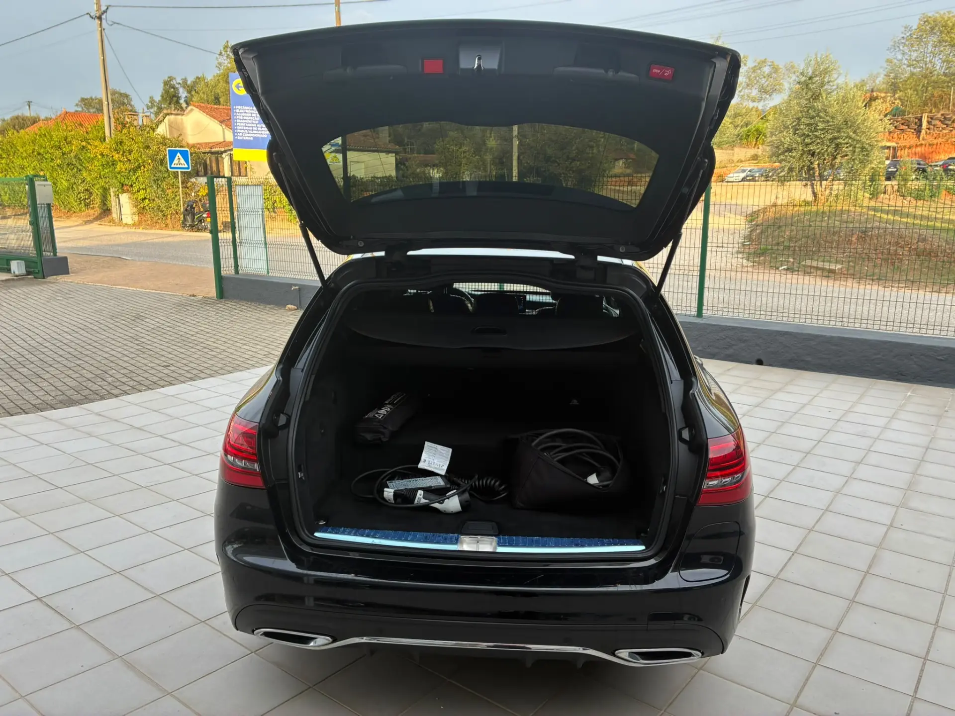 Mercedes-Benz C 300 C300 de hibrido plu-in 34