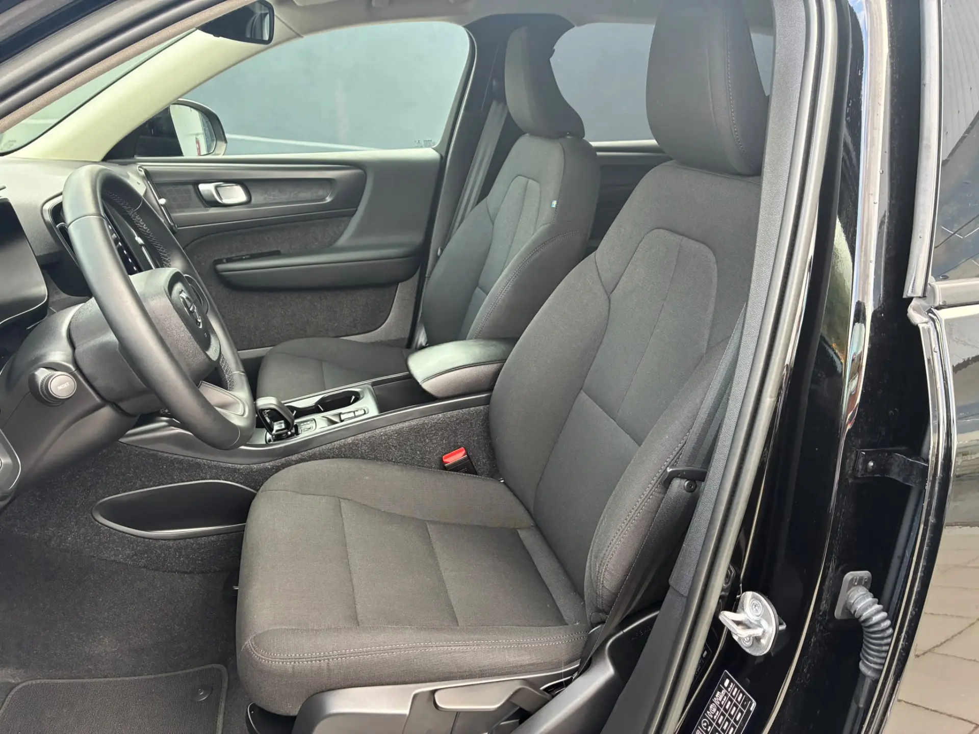 Volvo XC 40 1.5 T2 Momentum Plus Geartronic 12