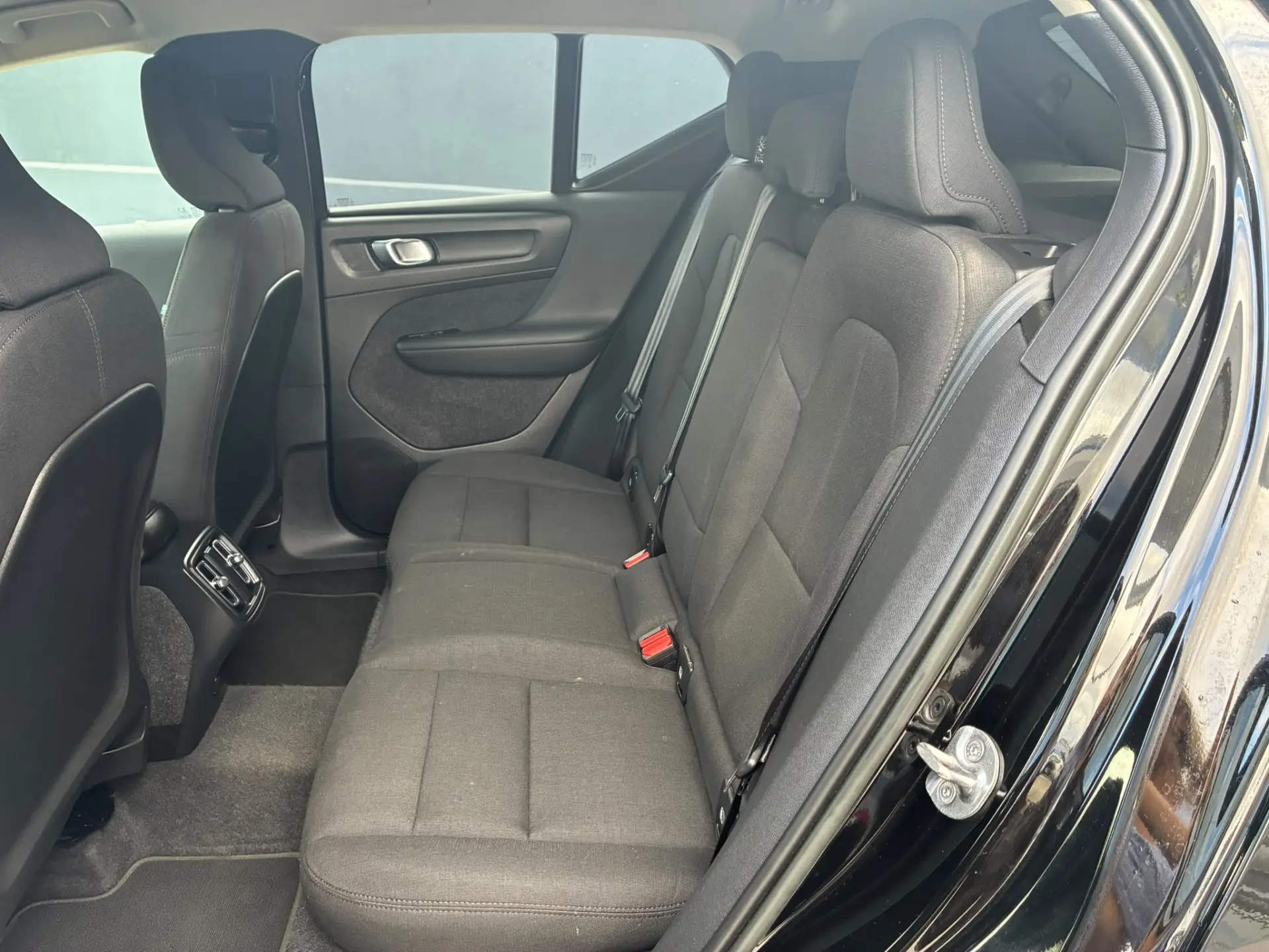 Volvo XC 40 1.5 T2 Momentum Plus Geartronic 27