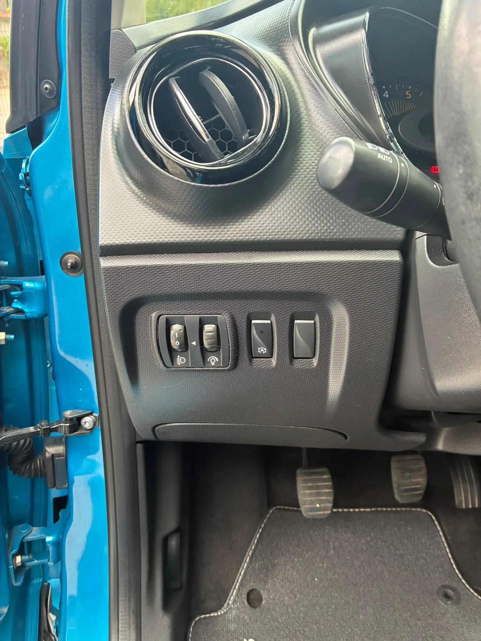 Renault Captur ENERGY dCi 110 Intens 11