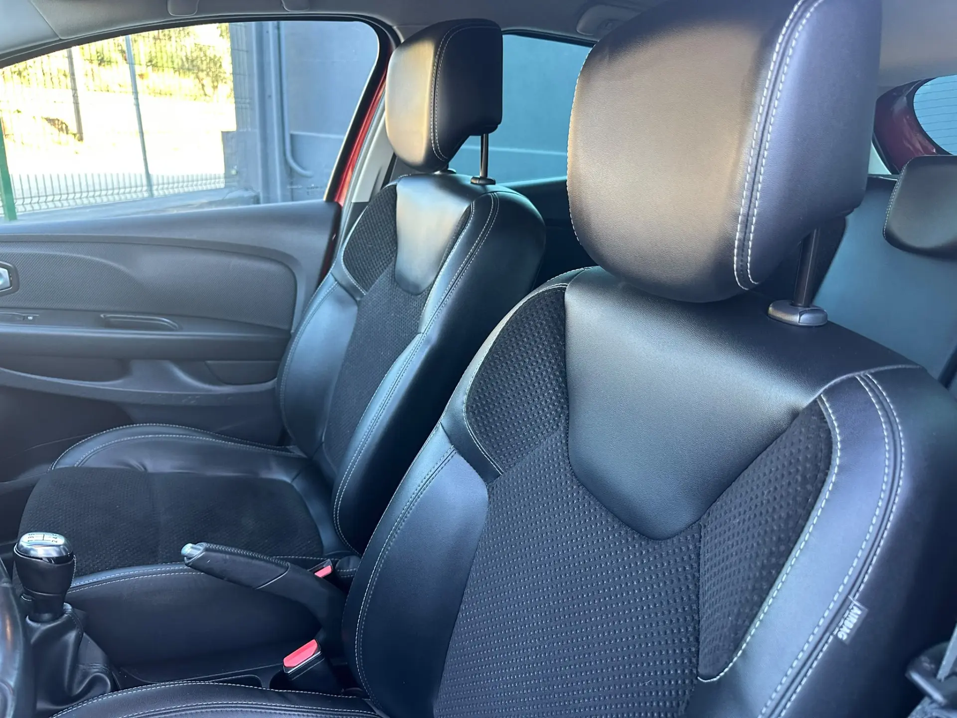 Renault Clio Energy dCi 90 Start & Stop Intens 13