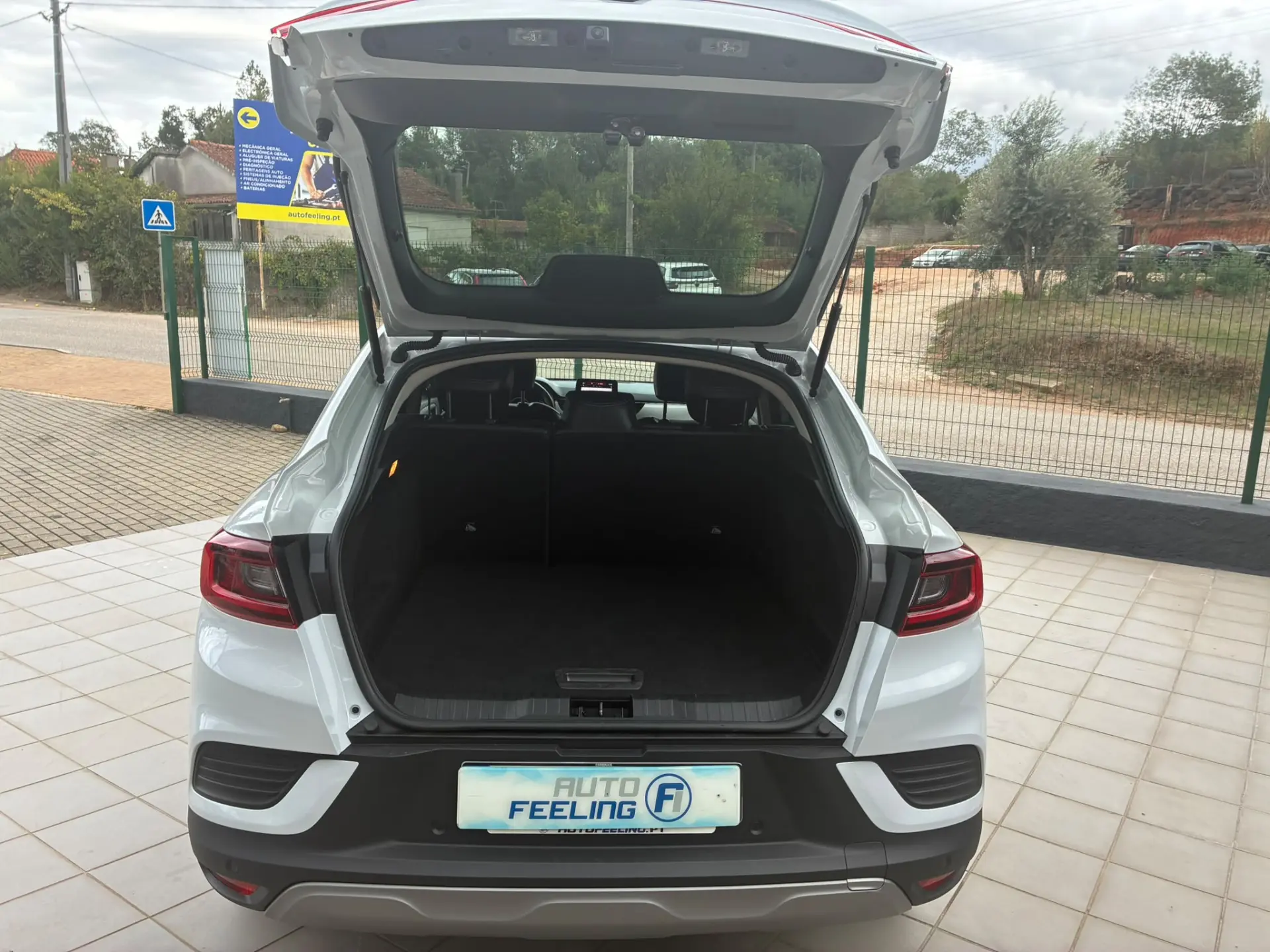 Renault Arkana 1.6 E-Tech Intens 29