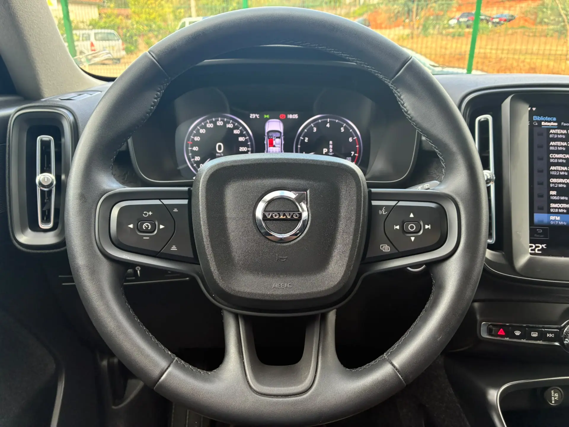 Volvo XC 40 1.5 T2 Momentum Plus Geartronic 15