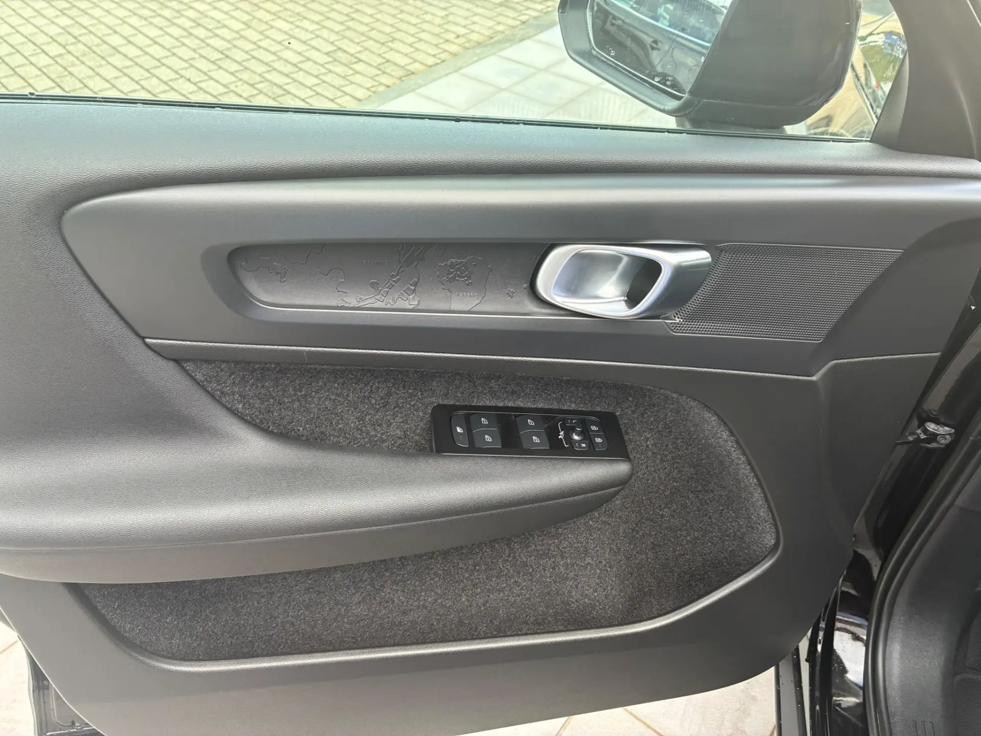 Volvo XC 40 1.5 T2 Momentum Plus Geartronic 9