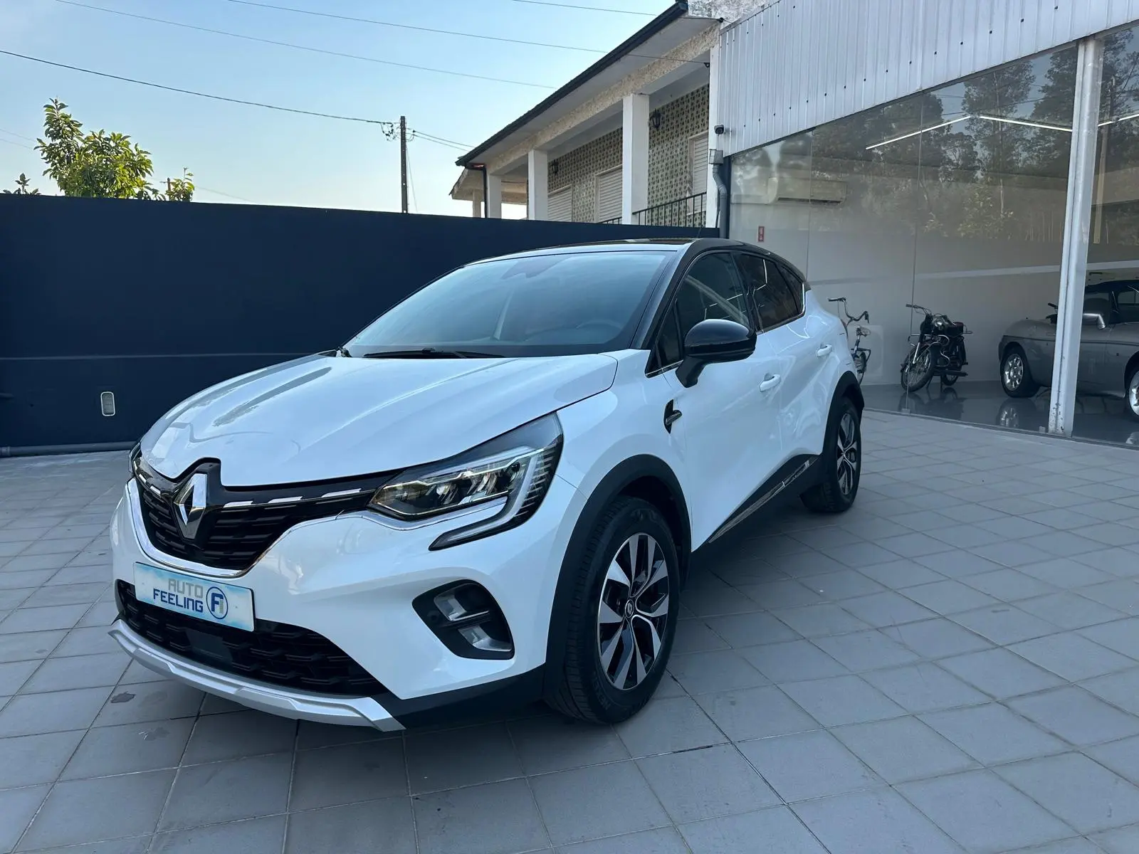 Renault Captur 1.6 E-Tech Intens 3