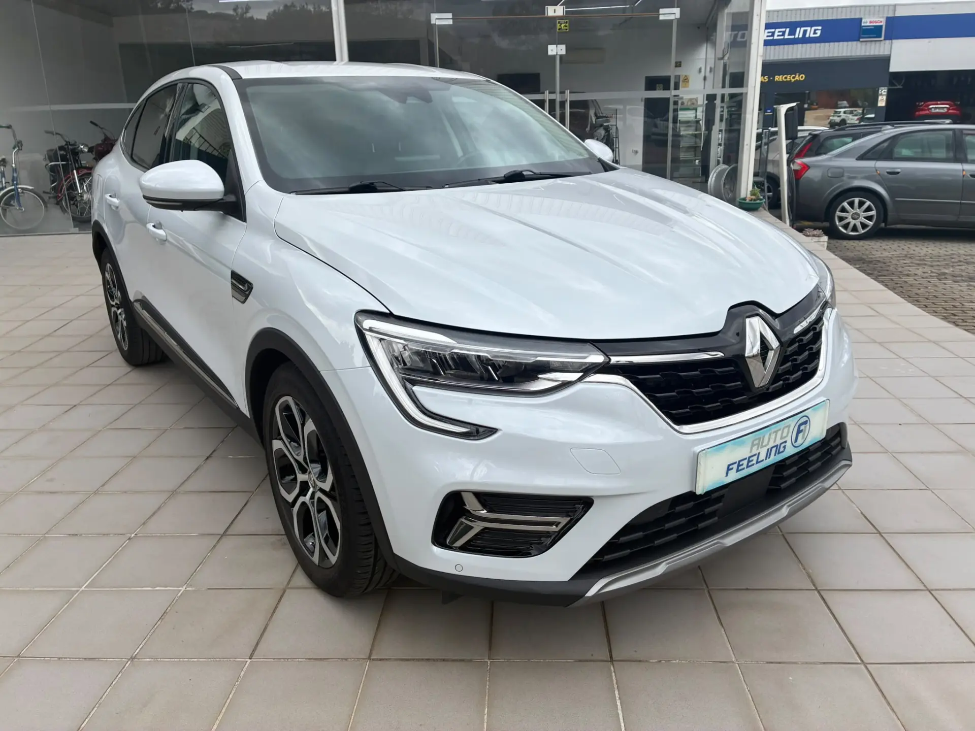 Renault Arkana 1.6 E-Tech Intens 4