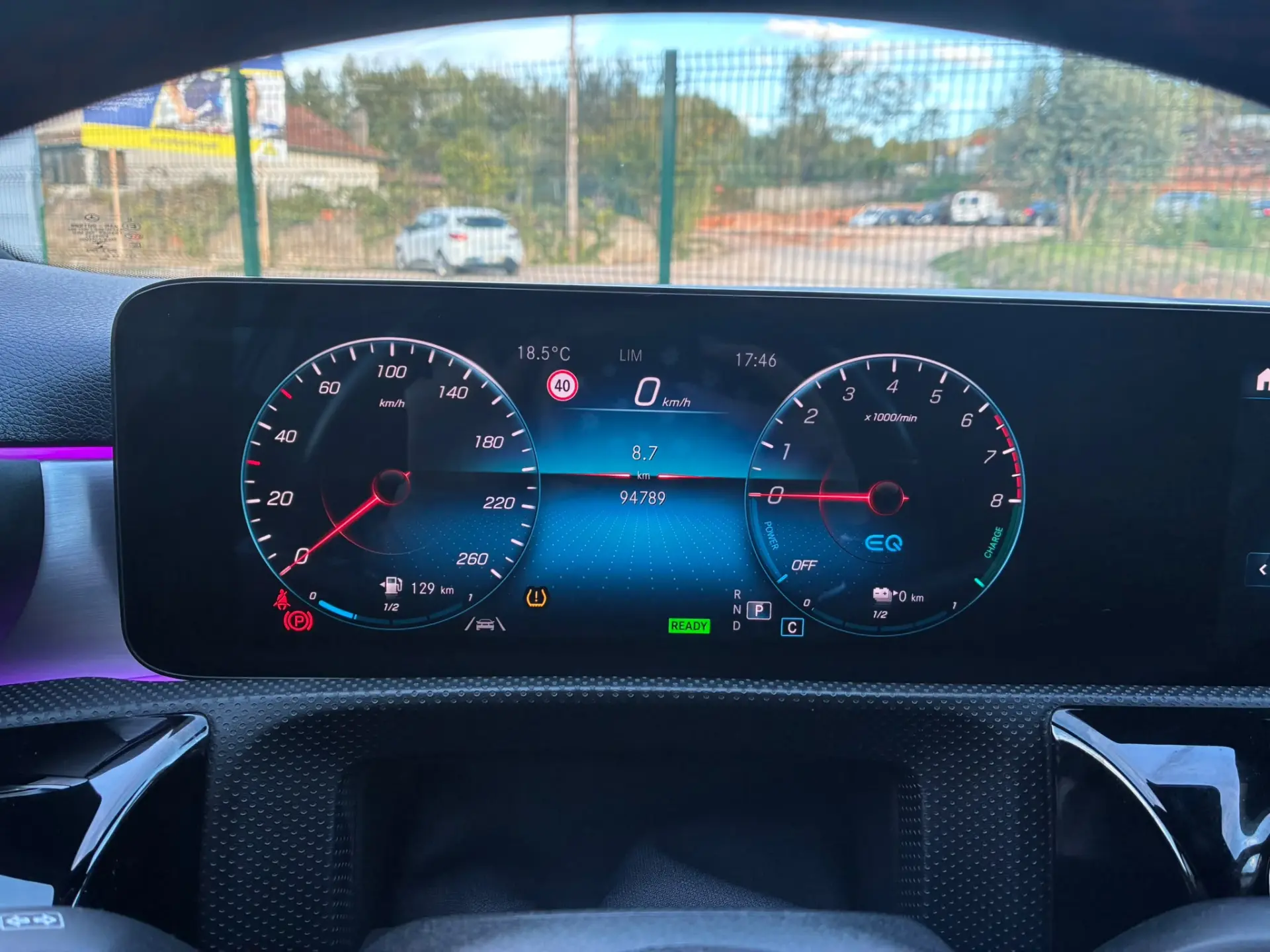 Mercedes-Benz A 250 E AMG Line 13