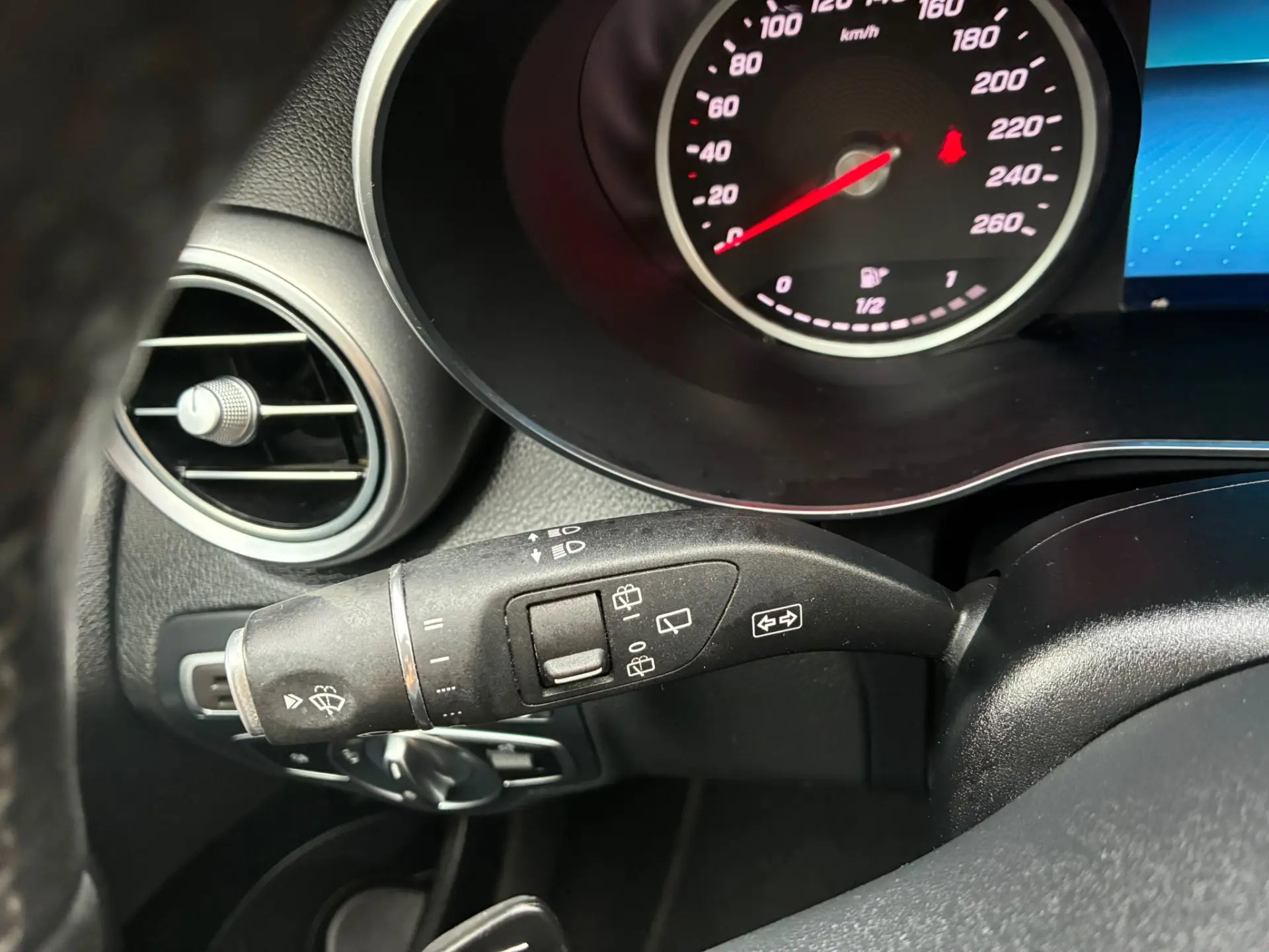Mercedes-Benz C 300 C300 de hibrido plu-in 24