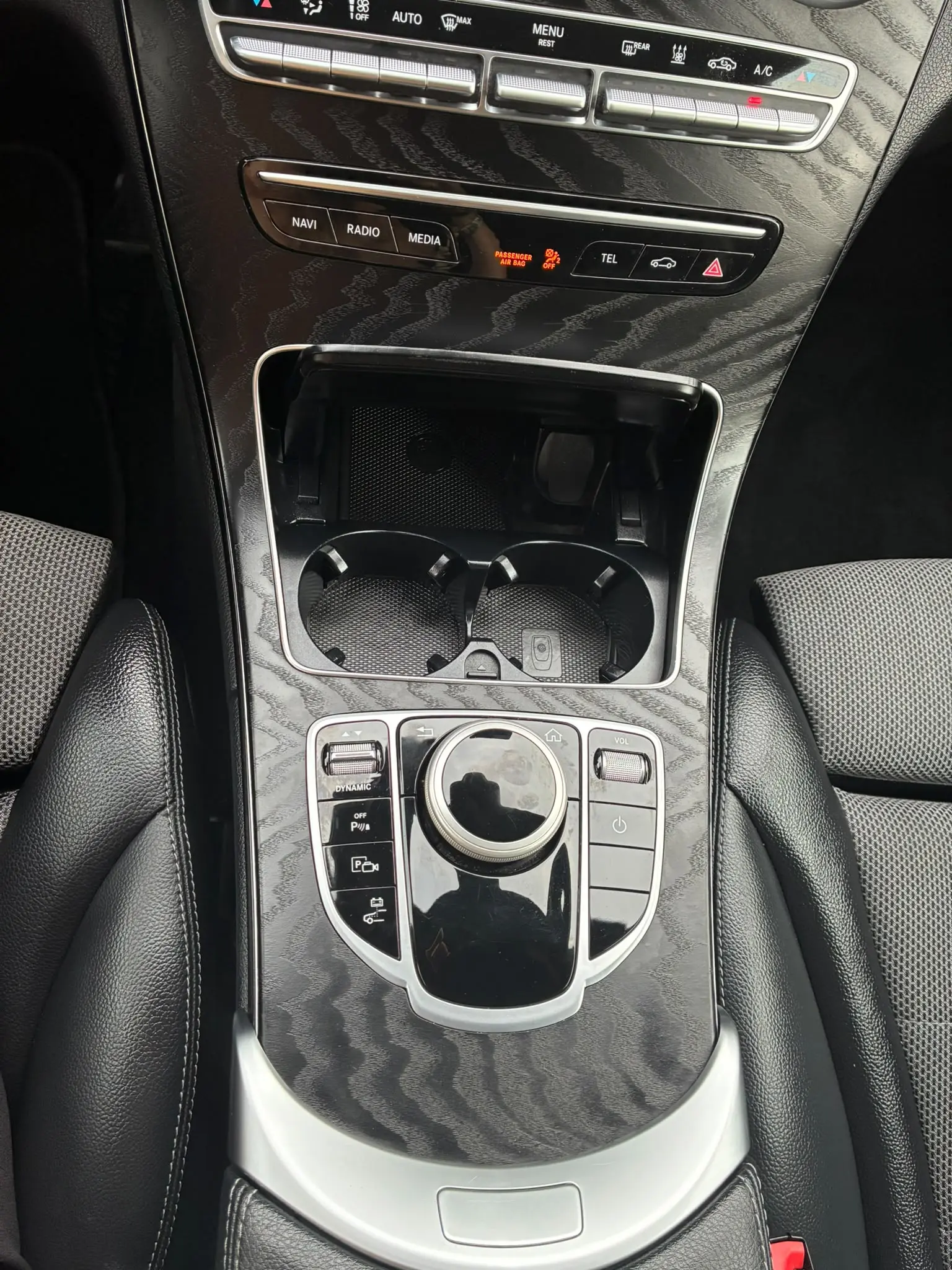 Mercedes-Benz C 300 C300 de hibrido plu-in 22