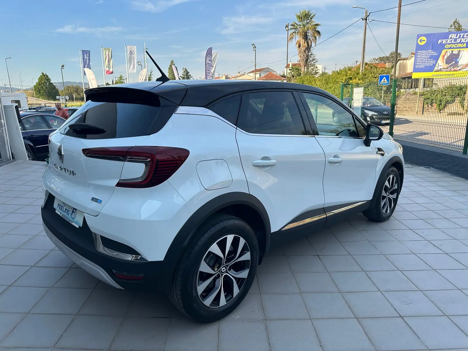 Renault Captur 1.6 E-Tech Intens 5